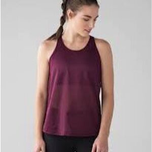 Lululemon Burgundy Tank Built-In Bra Size 4 Athletic Workout Top